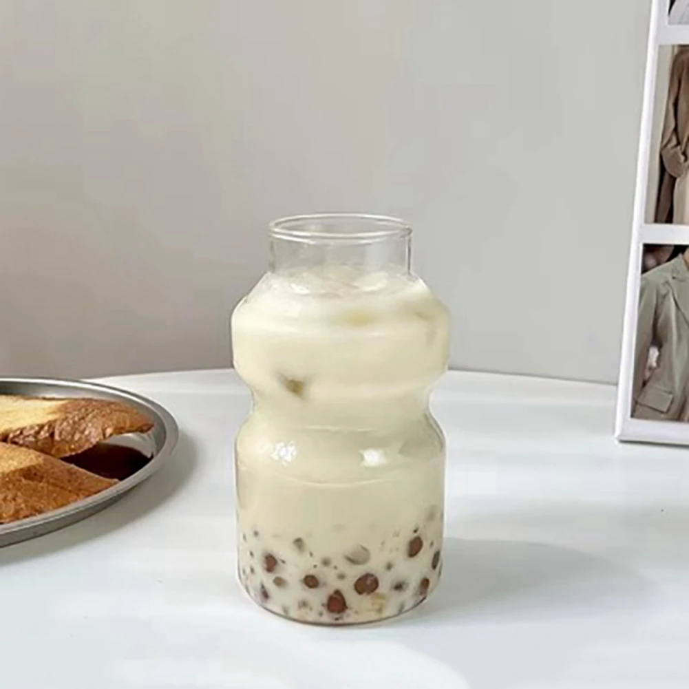 كوب بهلوان لطيف لشرب القهوة المثلجة