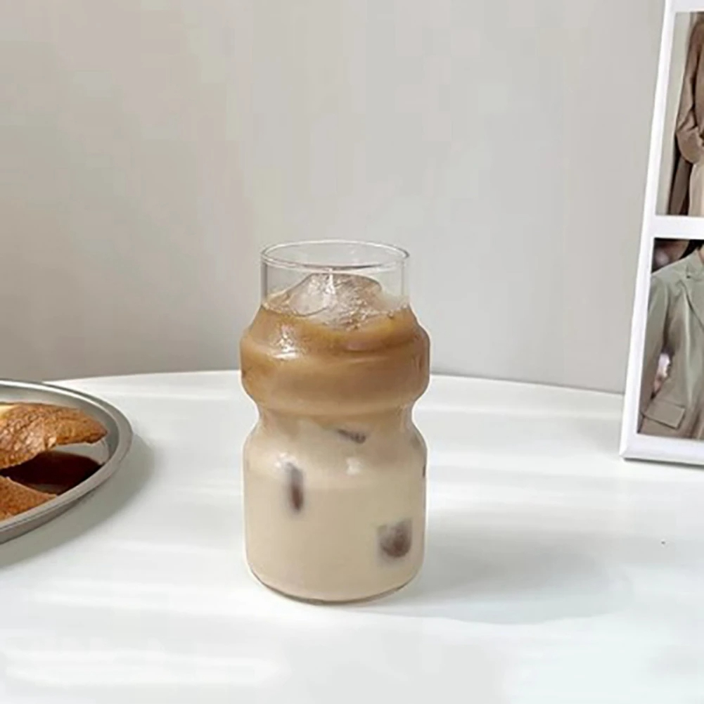 كوب بهلوان لطيف لشرب القهوة المثلجة